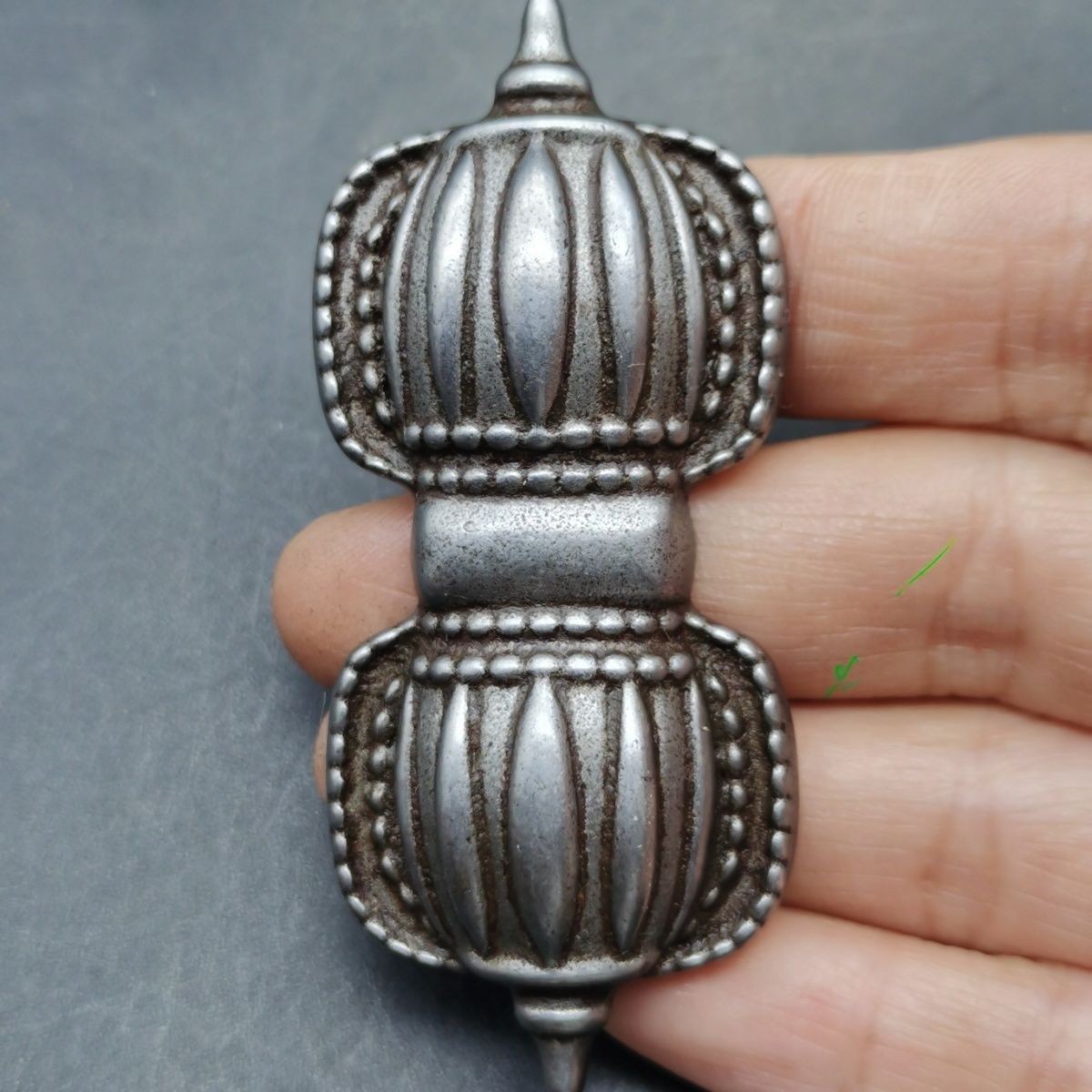 Tibetan Iron Double Vajra Thokcha Amulet Pendant Embossed Buddhist Wisdom Protec