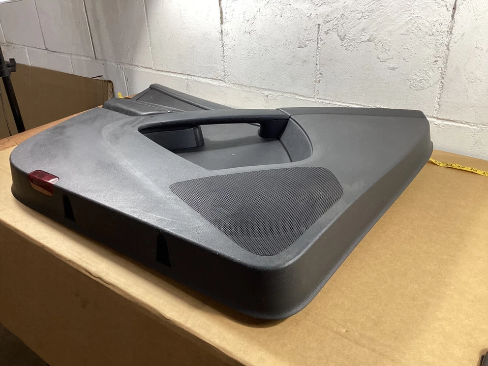 2011-2013 VOLKSWAGEN Tiguan Front Left Driver side Door Card Panel 867012B OEM . - Image 2 of 4