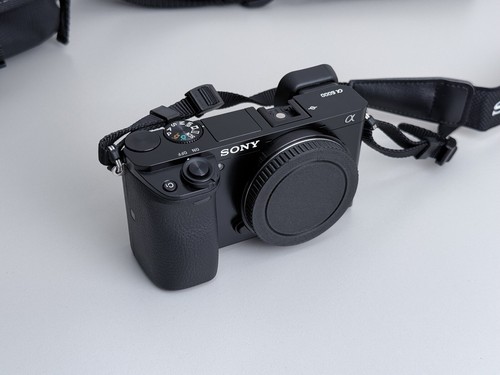 Sony α (alpha) A6000 Alpha 6000 Body Gehäuse - 54 Auslösungen - Bild 2 von 7