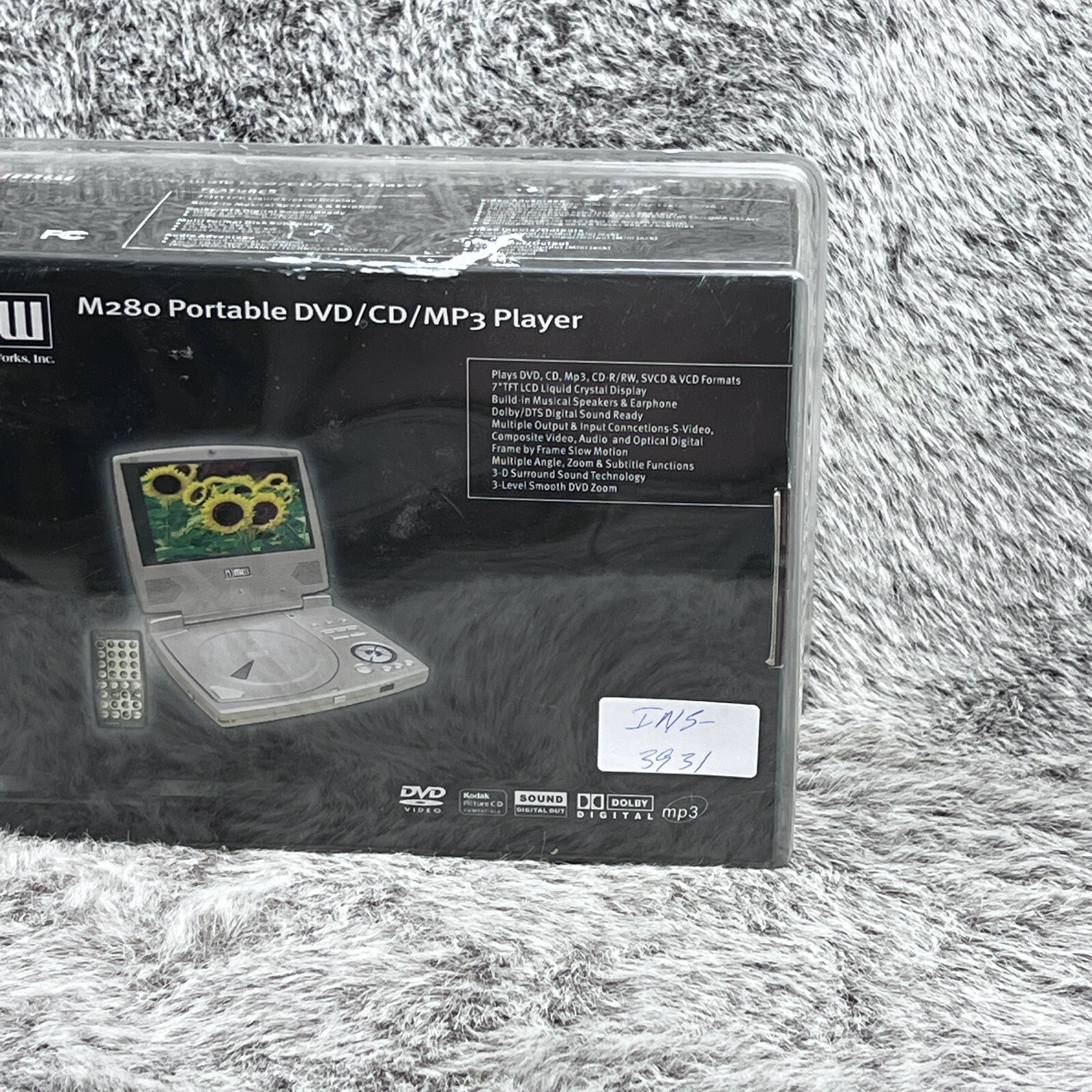 Portable Media DVD/CD/MP3 Video Player AMW Amphion Mediaworks Silver