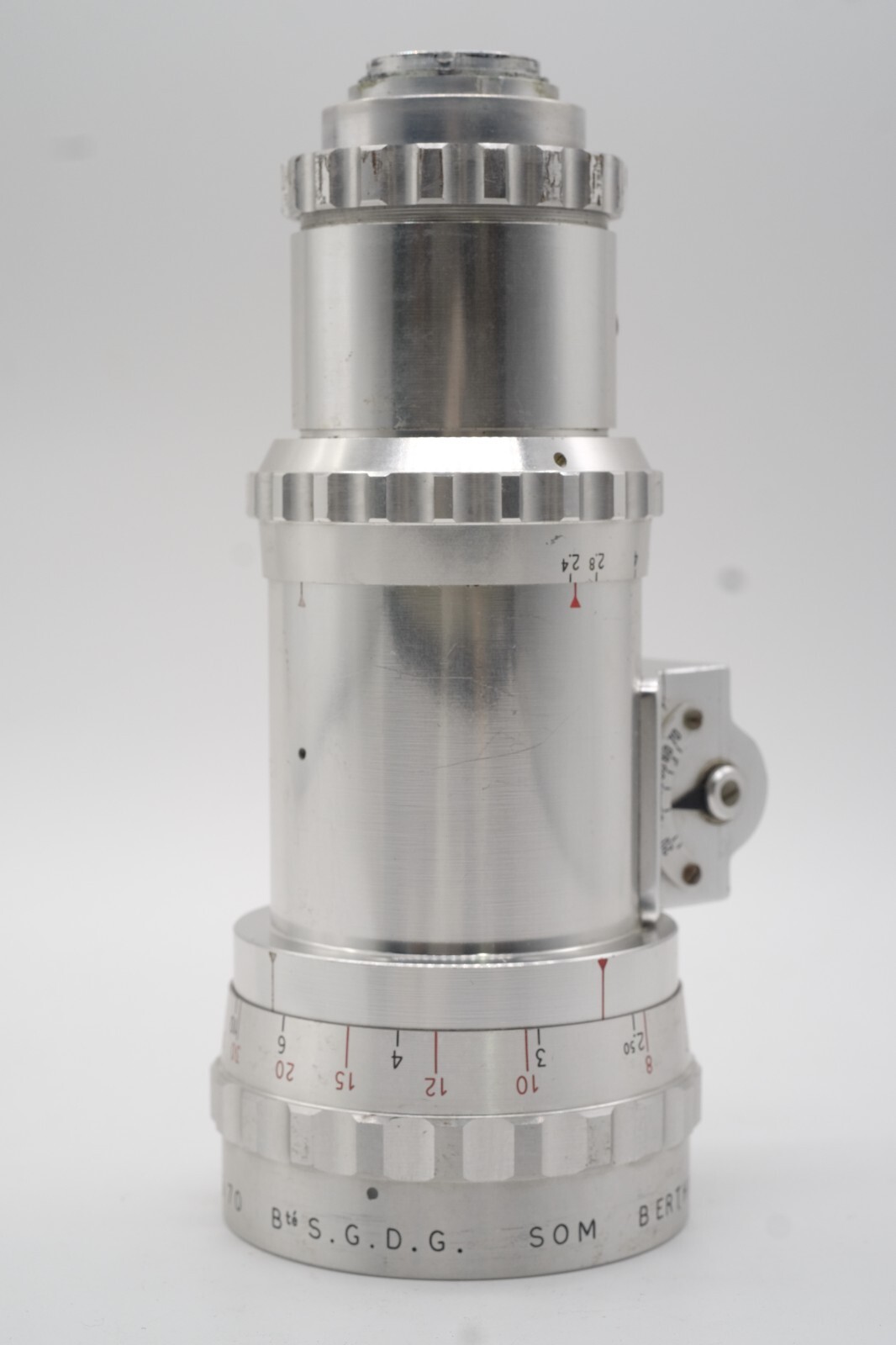 Lot 640 - A Som Berthiot Pan-Cinor f/2.4 17.5-70mm