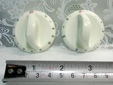 2 White Plastic Jenn-Air Range Dual Burner KNOBS 74005709 7737P1 KIP5B59 ASMN