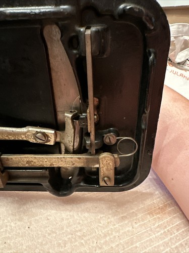 Antique “New Home” Treadle Sewing Machine For Repair Or Parts, Moves Freely - Picture 12 of 17