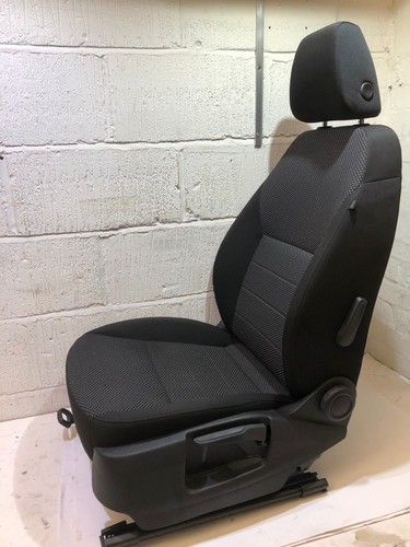 SKODA OCTAVIA MK3 2016 FRONT SEAT LEFT PASSENGER NEAR SIDE / HEADREST / 2013-ON - Picture 8 of 12