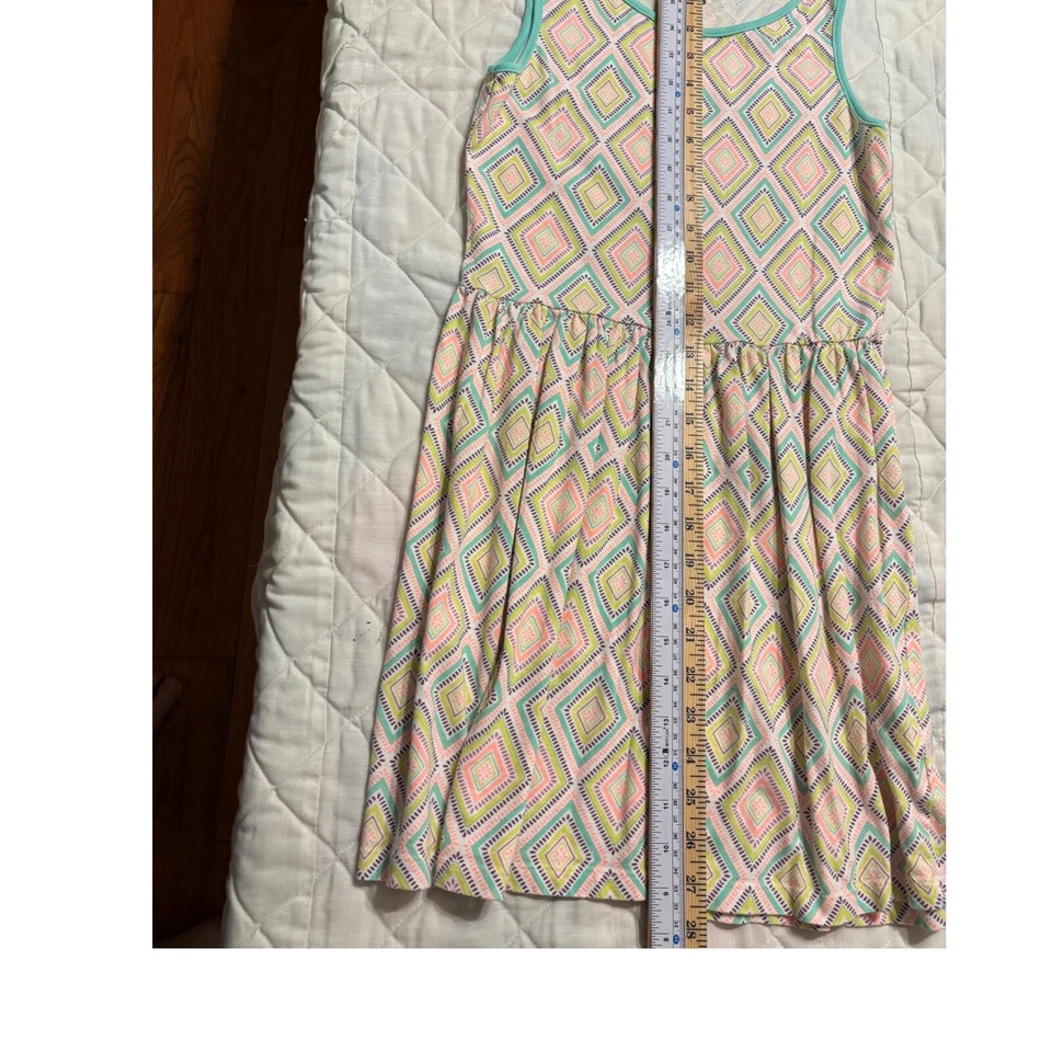 Vestido Crazy 8 Niñas Estampado Diamante Sin Mangas Informal Verano Talla L (10-12) Usado en Excelente Condición Foto 4 de 4