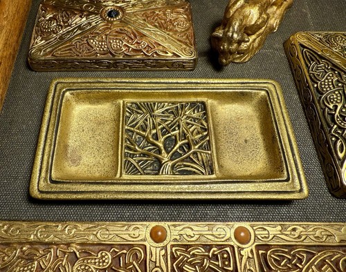 ANTIQUE TIFFANY STUDIOS NY #975 GILT BRONZE BOOKMARK DESK CARD ASH TRAY HOLDER