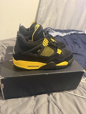Air Jordan 4 Retro Thunder