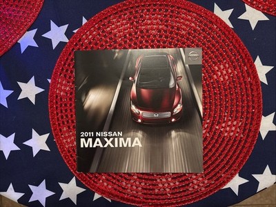 2011 Nissan Maxima sales brochure catalog US-28pg from Dealership