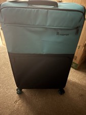 IT Luggage Megalite Duo-Tone 8 Wheel Small 56cm Suitcase Capri Breeze/Dress Blue