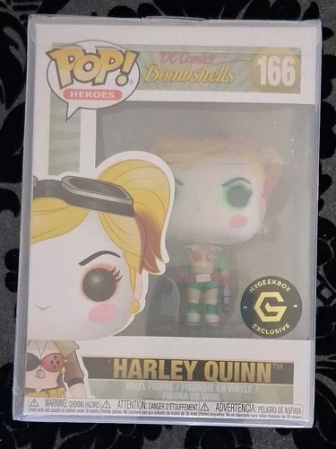 Funko Pop! Vinyl: DC Universe - Harley Quinn (Bombshells) (Festive) - Mama...