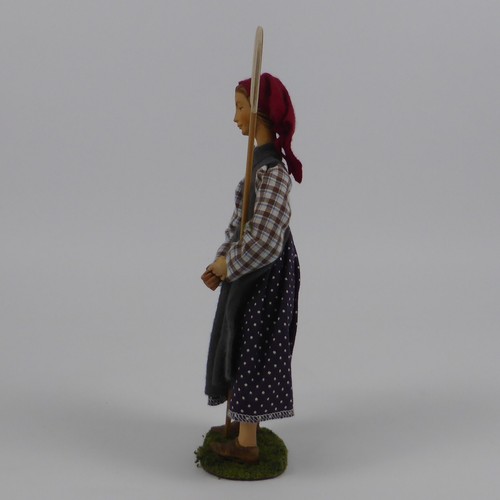 Figura de belén madera vestida 23 cm talla en madera Fischer Oberammergau (21) - Imagen 3 de 16