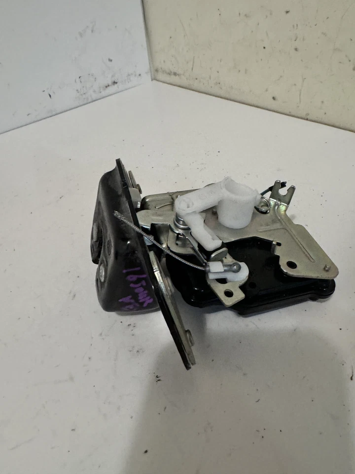 Dodge Journey 2016 puerta trasera escotilla pestillo actuador motor OEM Foto 3 de 4