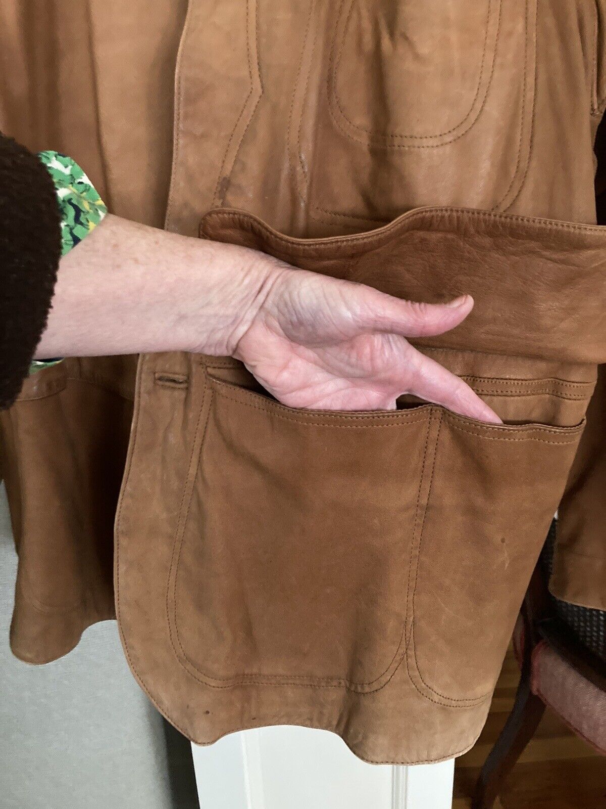 JEFFREY BANKS Men’s 42 Vintage Suede Leather WeST… - image 15