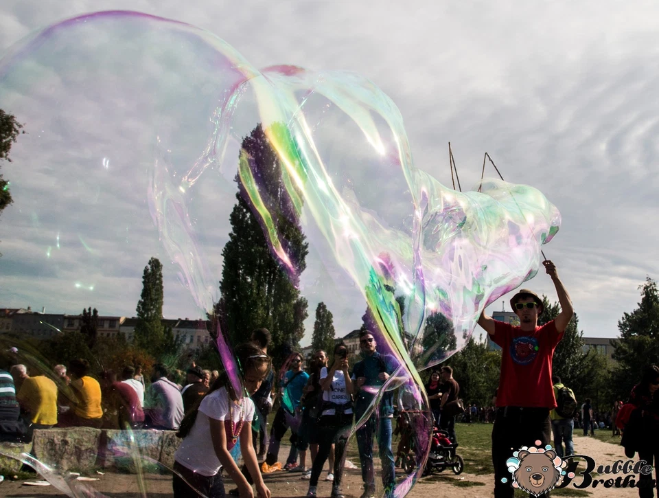 RIESEN-SEIFENBLASEN 2 x 5 liter = 10 liter Flüssigkeit Zauberpulver Berlin Spass