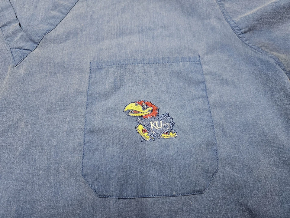 Blusa Médica Universitaria Unisex KU Talla Desconocida. Ver fotos para medidas Foto 3 de 4