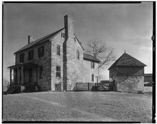 Foto: Casa de piedra de Middleburg Virginia años 30 palomar porche casa histórica