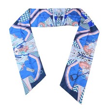 GRAND TWILLY HERMES EN SOIE BLEU IMPRIME