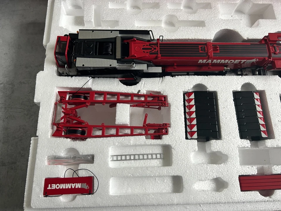 IMC 1:50 Mammoet Demag AC 700 (3) Foto 2 de 4