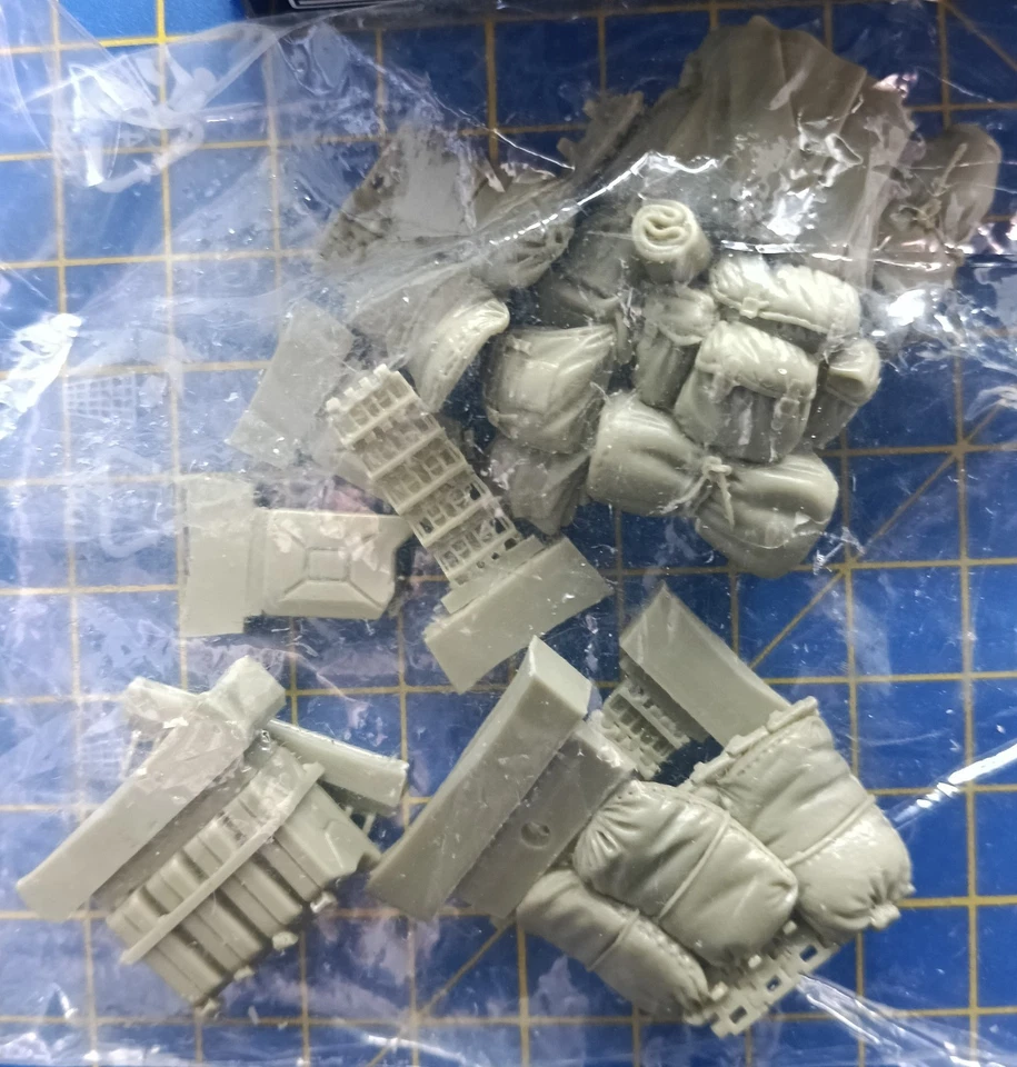 BLACK DOG 1/35 ACCESSORI PER SEMOVENTE SERIE M 40 - Immagine 2 di 2