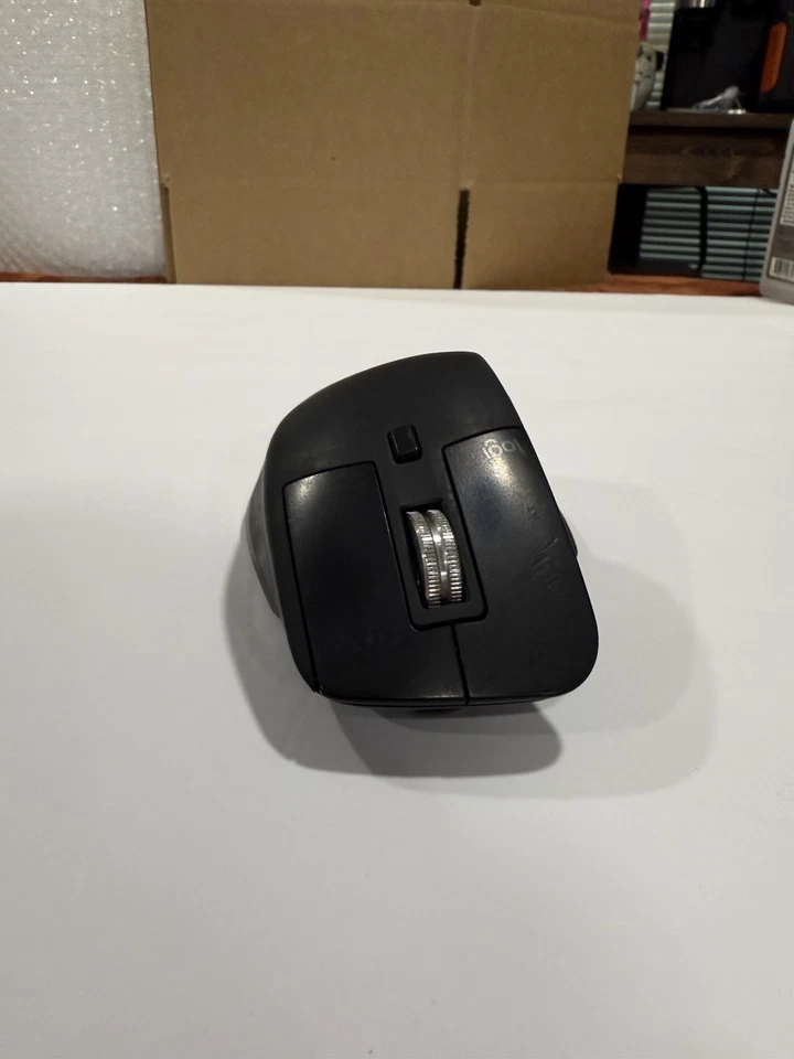 Logitech MX Master 3 Advanced Wireless Mouse NO DONGLE - Image 2 of 4