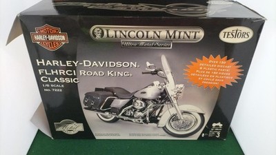 Testors 7222 Harley-Davidson FLHRCI Road King Classic 1/6 Metal Kit Lincoln Mint