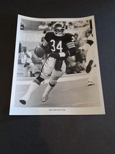 WALTER PAYTON SIGNED 8x10 BEARS PHOTO PERSONALLY AUTOGRAPHED FROM CHERITY EVENT 