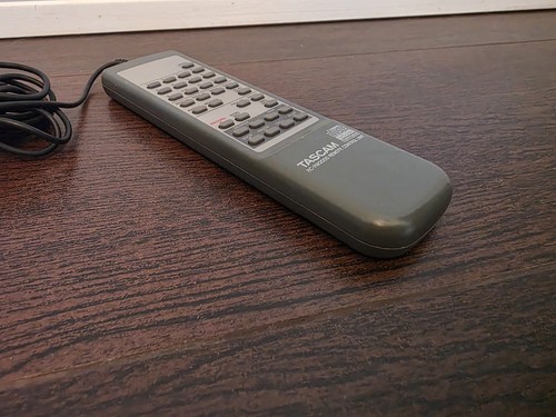 Unidad de control remoto con cable Tascam RC-RW2000 - Imagen 3 de 8