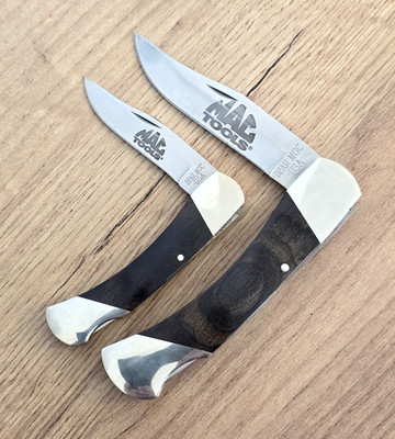 2x Vintage Taschenmesser Bear MGC USA für MAC Tools   Konvolut mit Lederscheiden