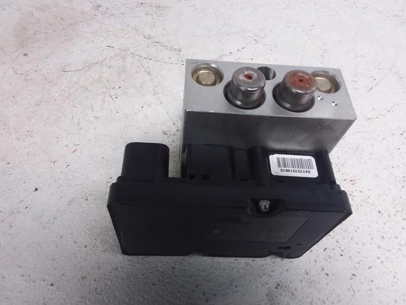 Aston Martin DB9 2006 Abs pump motor P/N 4G432C405AA