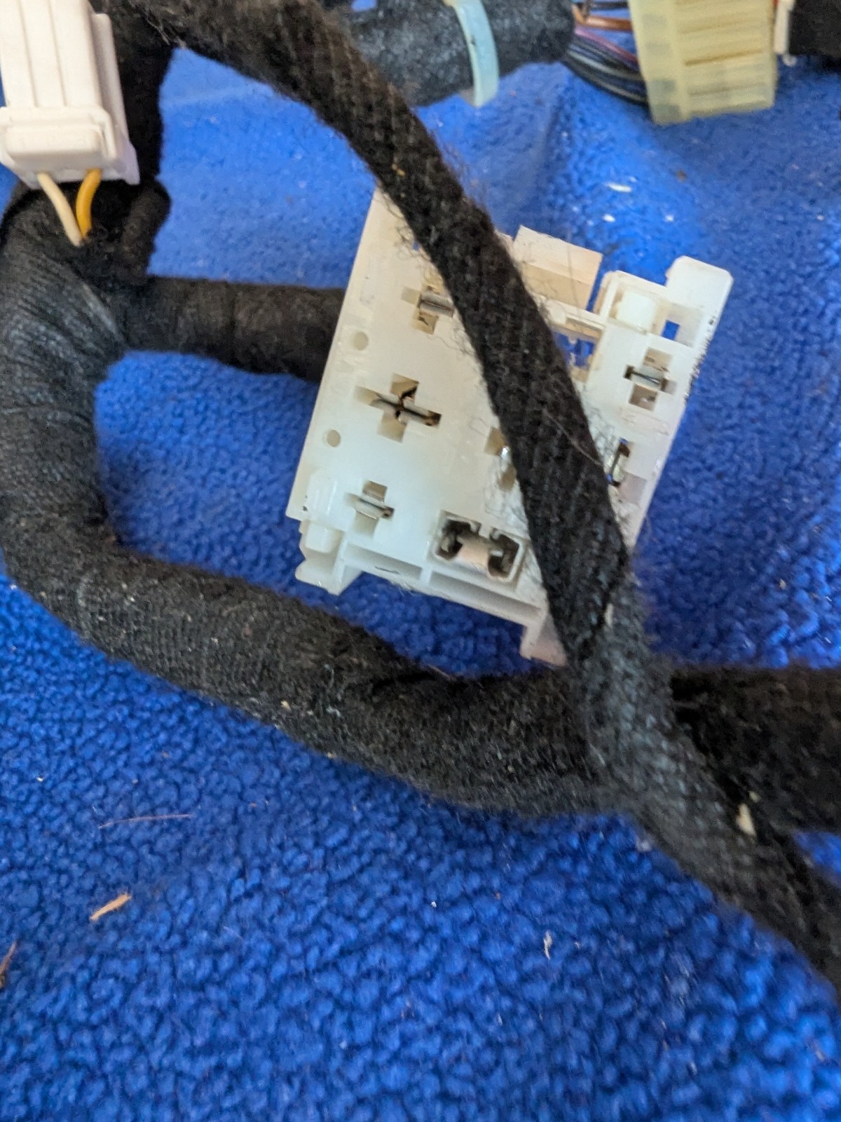Maserati GranTurismo Right Seat wiring harness