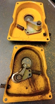 Cub Cadet  528SWE Zero Turn Snowblower  Left & Right Drive Dog & Retainer Asms