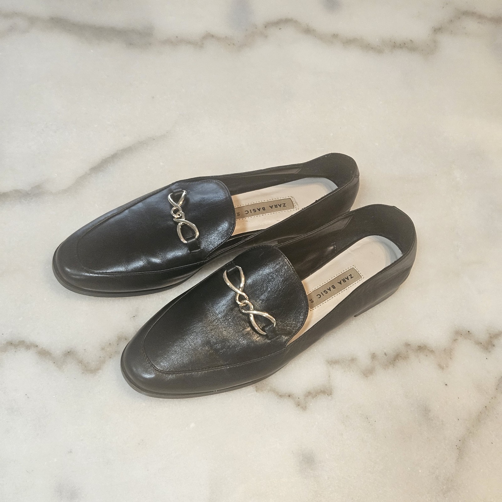 Zara Basic Size 9 - image 2