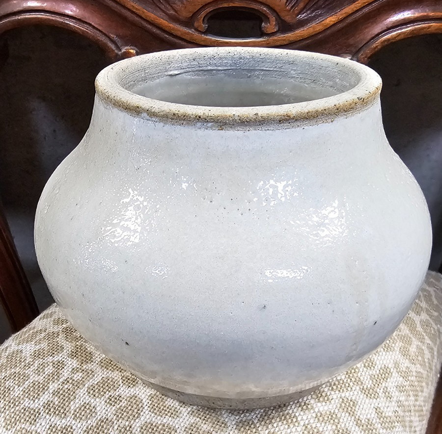 Vintage Stoneware Crock or Vase off white, 5.5”T X 7" EUC Collectable