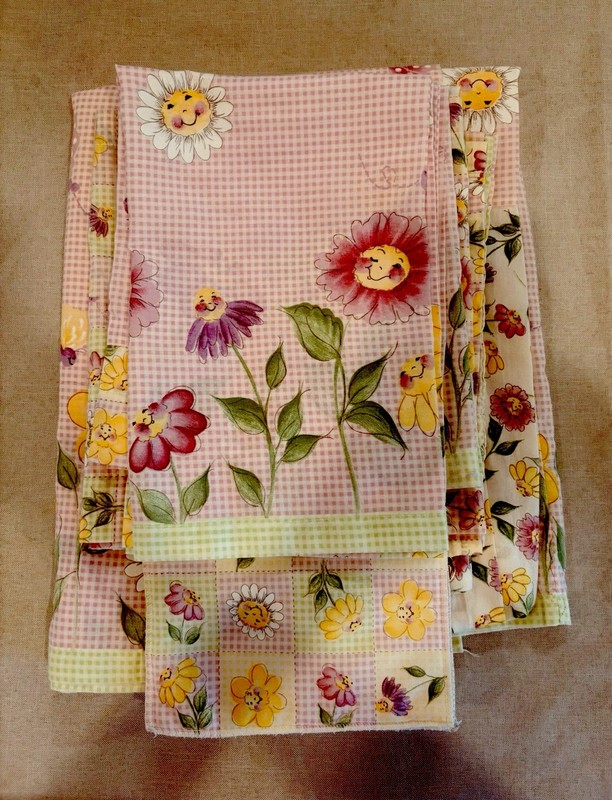 Vintage Daisy Kingdom Children’s Set Of Curtains, 5 Piece Set