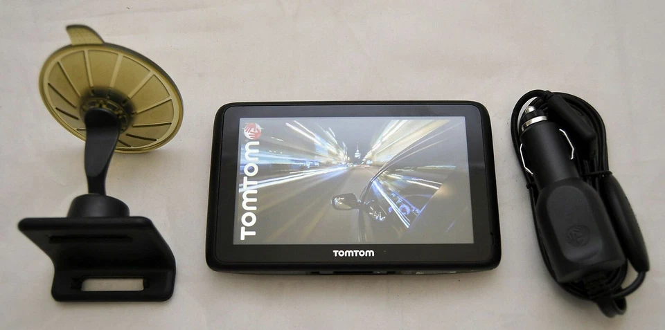 NEW TomTom BLUE & ME 2 Car GPS System USA/Canada/Mexico LIFETIME TRAFFIC fiat - Image 2 of 4