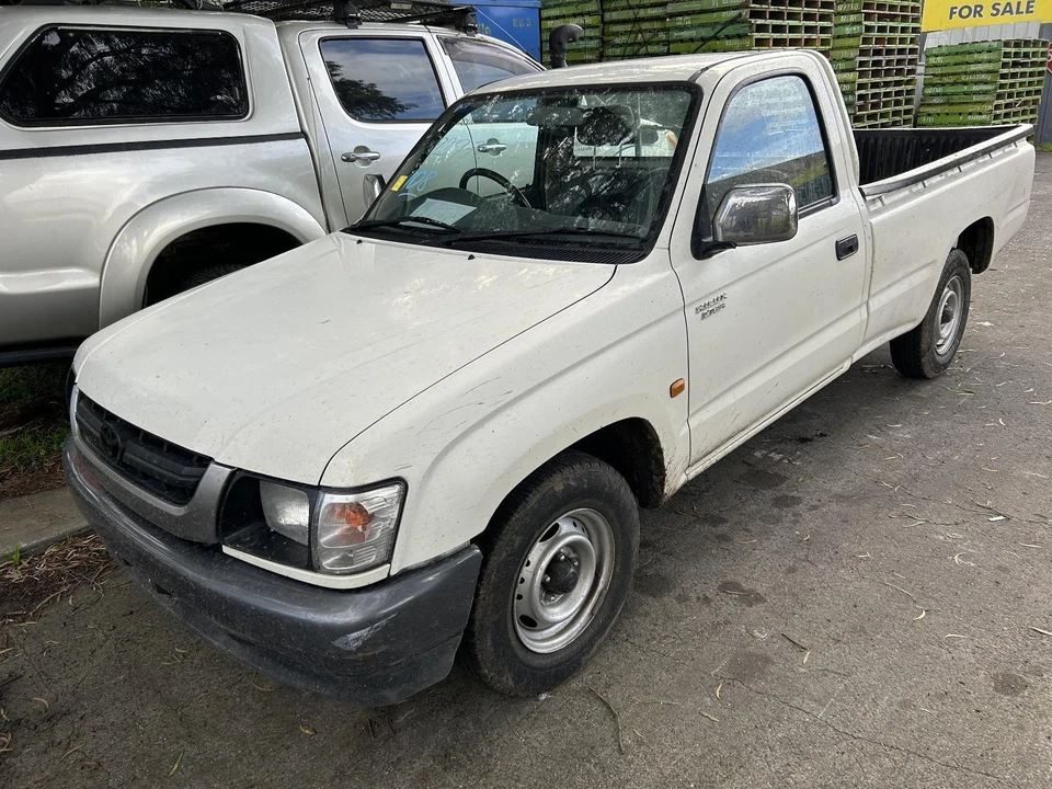 Toyota Hilux Left Front WIndow Regulator RZN149 09/1997-03/2005 - image 2 of 4