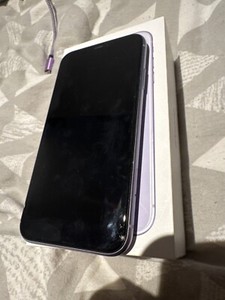 Apple iPhone 11 A2221 - 64GB - Violett (Ohne Simlock) (Dual-SIM)