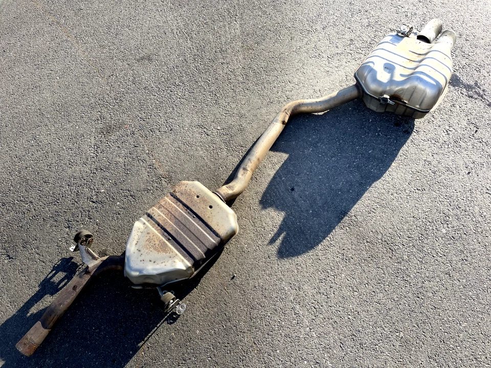 SILENCIADOR SILENCIADOR ESCAPE TRASERO IZQUIERDO AUDI A5 B8 2010-2012 2,0 L OEM 8K0253611AG Foto 4 de 4