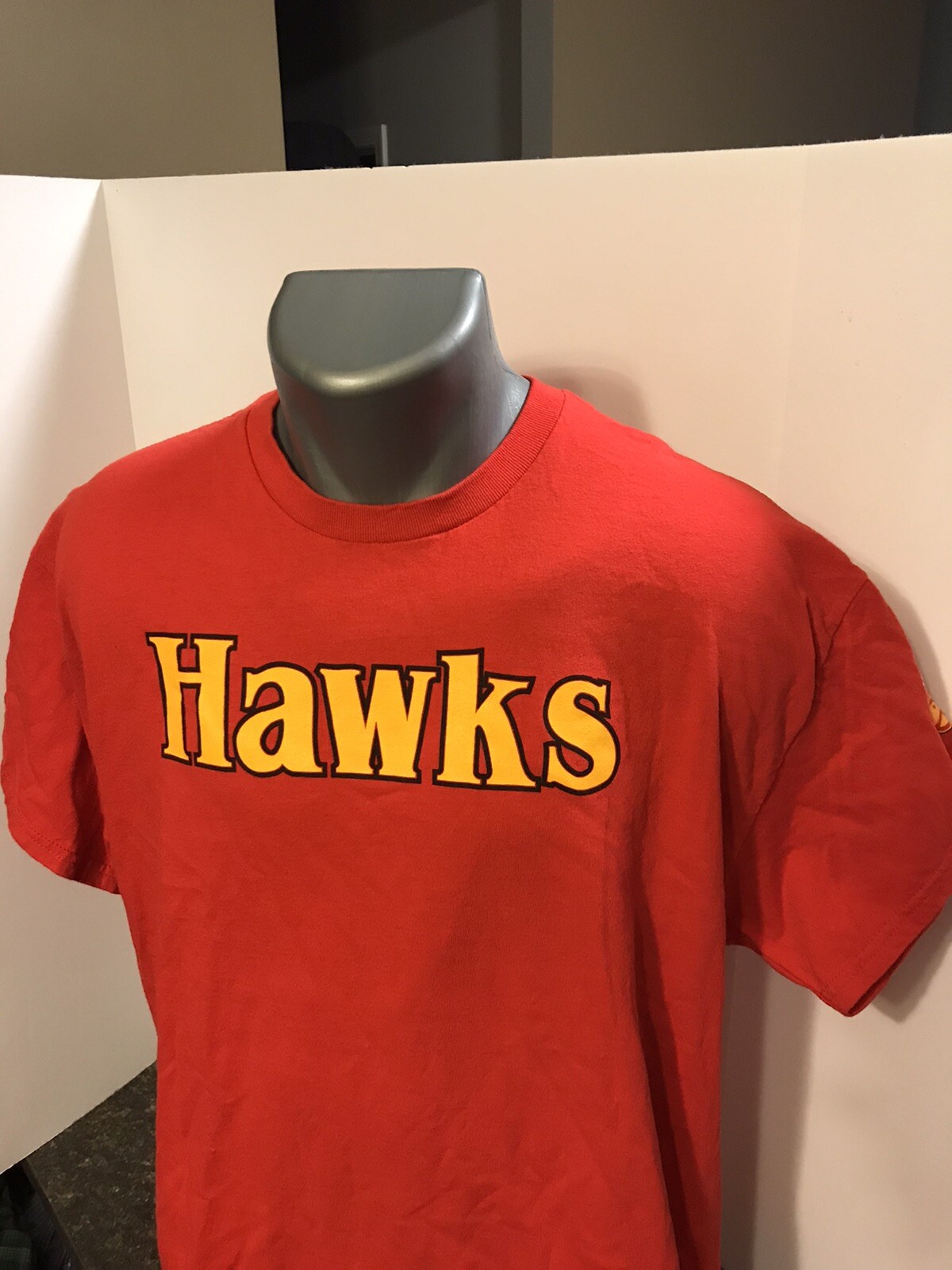 Atlanta Hawks Chik-Fil-A Men’s T-shirt XL Red Cotton - Athletic Cut