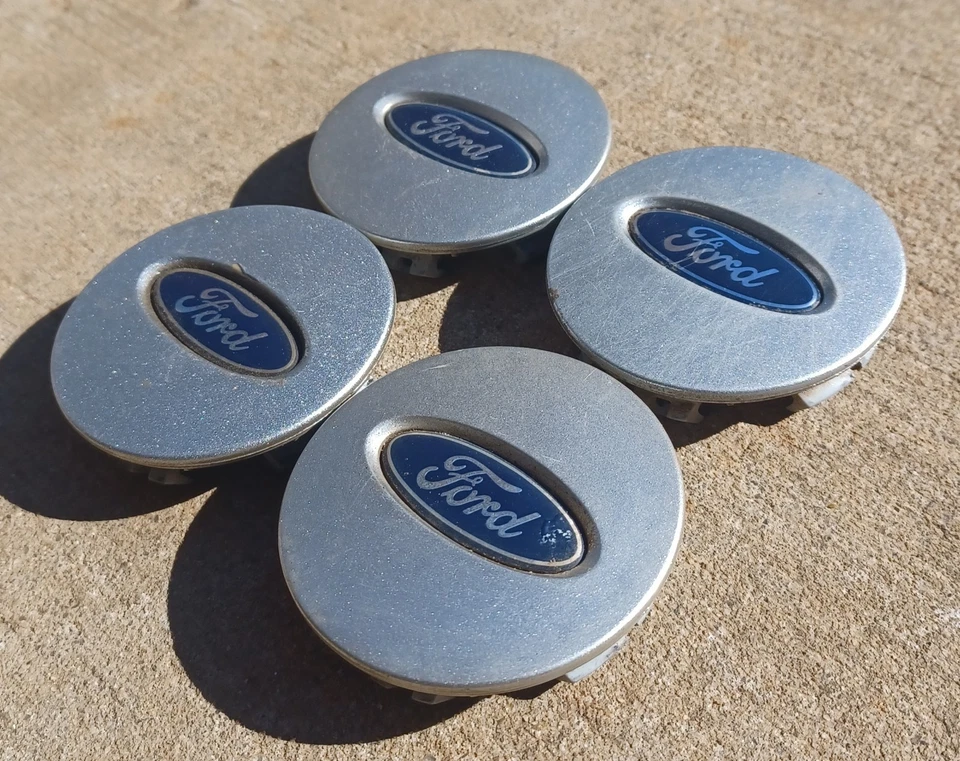 Tampa central Ford Fusion Focus conjunto de 4, 2000-2012 peça # 9E5C 1A096 BC B1 - Imagem 2 de 3