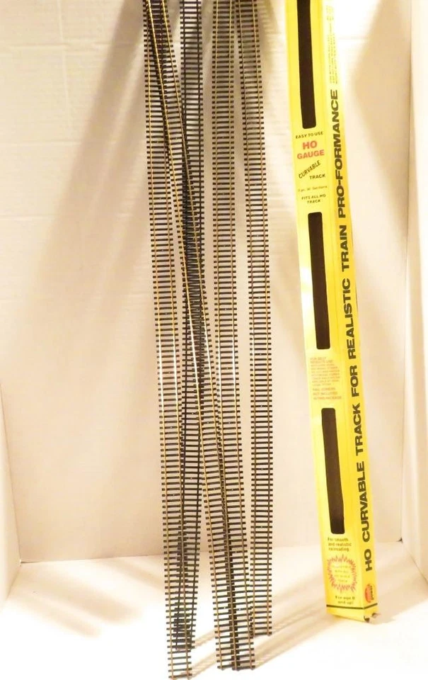 HO TRAINS - MODEL POWER 114- BOX OF FIVE 36" BRASS FLEX TRACKS- NEW- S27 - Image 3 of 3