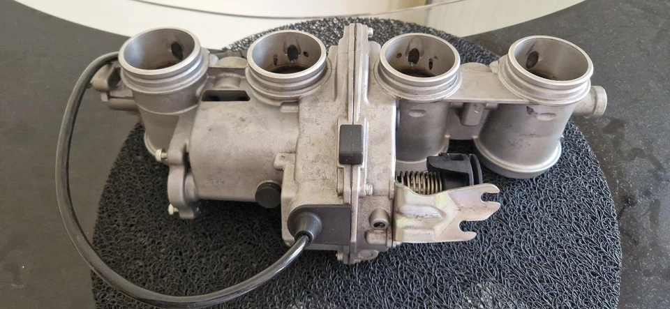Rampe d'injection / boîtier papillons BMW S1000RR 2012 2013 2014 HP4 - Photo 3/4