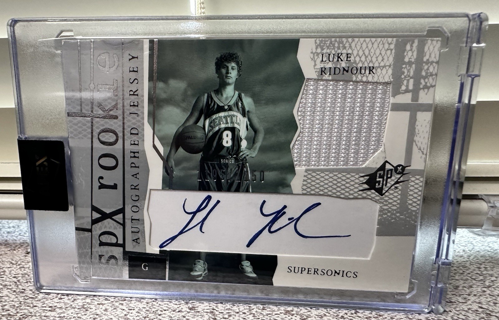 2003-04 SPx - SPx Rookie Luke Ridnour RC AUTO PATCH /1250 view 3