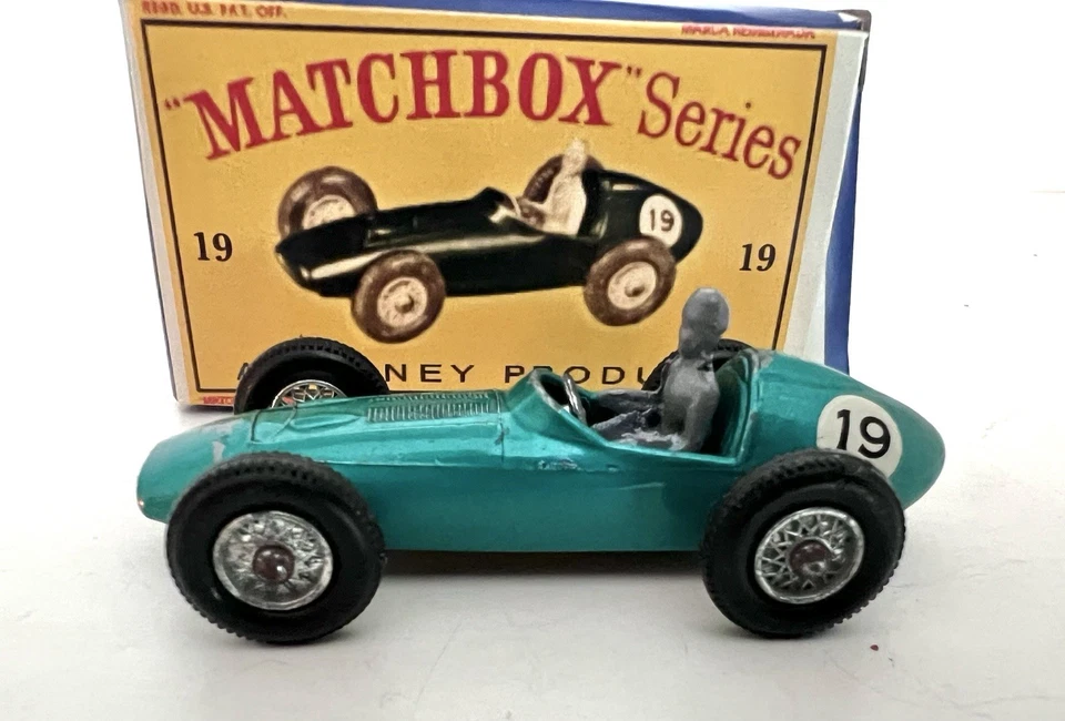 MATCHBOX MOKO LESNEY ASTON MARTIN RACE CAR - No. 19 A - GOOD MODEL W/BOX HTF - Image 2 of 4