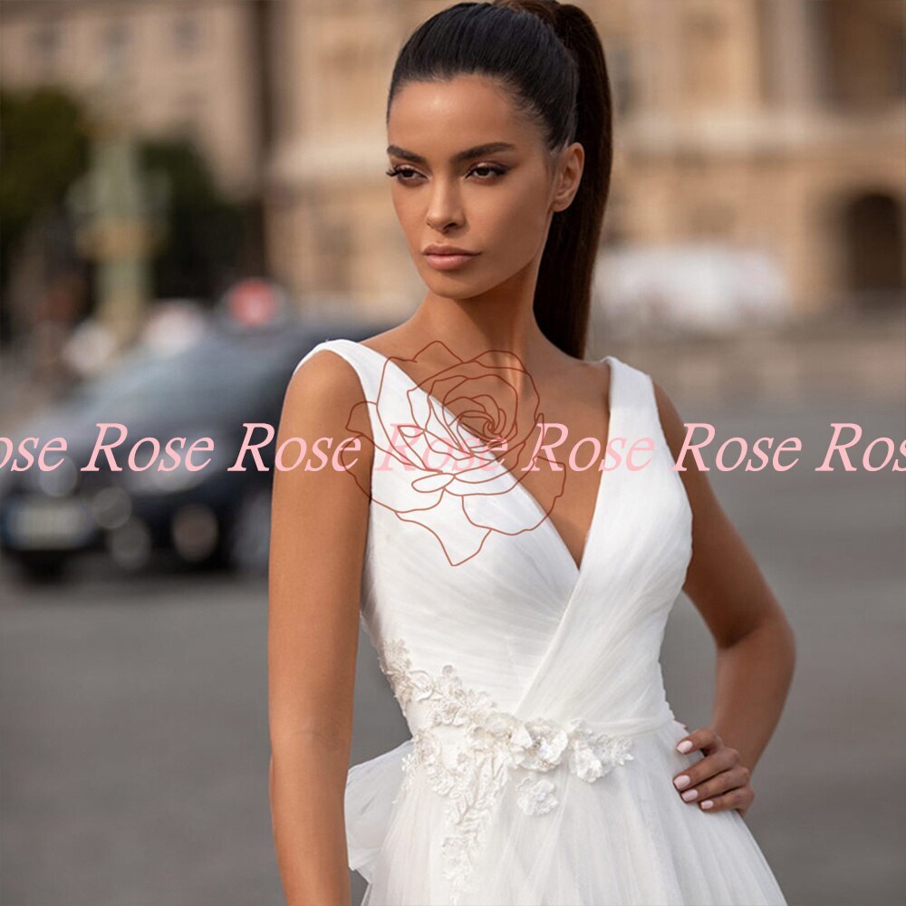 Beach Simple Wedding Dresses Lace Appliques Tulle VNeck FloorLength