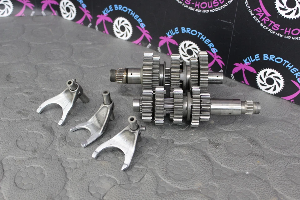 2005 yamaha yz250f OEM ENGINE TRANSMISSION TRANNY ASSEMBLY GEARS 5NL-17411-10-00 - Image 2 of 4