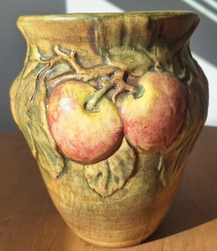 Weller Art Pottery Woodcraft Baldin Apple Vase 7"H Matte Finish