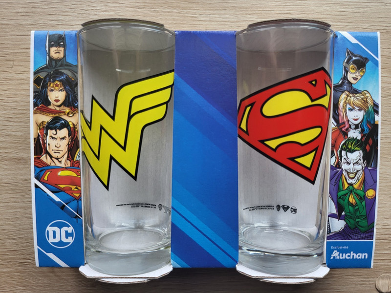 DC Comics Wonder Woman/Superman 2 pc glass set- NEW!
