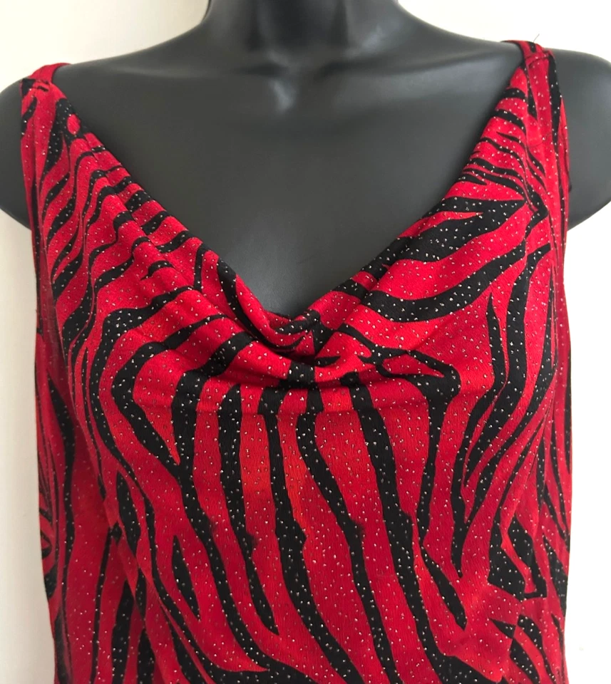 Top Cami Brillante Cebra Rojo Caramelo Ojo Años 90’s 00’s M Y2k Grunge Gótico Foto 2 de 4
