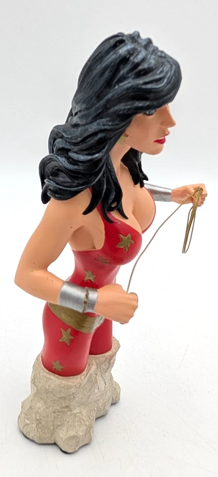 DC Direct Mujeres del Universo DC Donna Troy, Busto de Chica Maravilla, #230/6000, Leer Foto 3 de 4